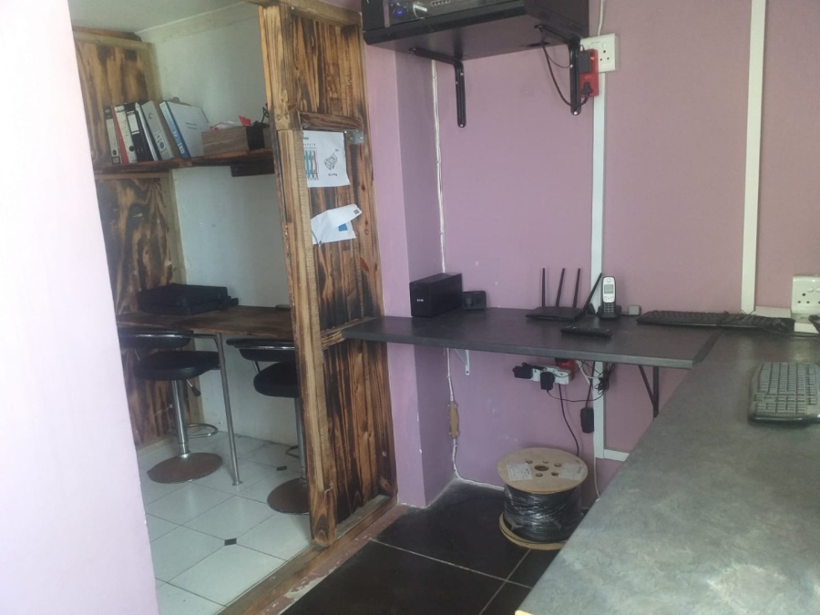 4 Bedroom Property for Sale in Wavecrest Western Cape